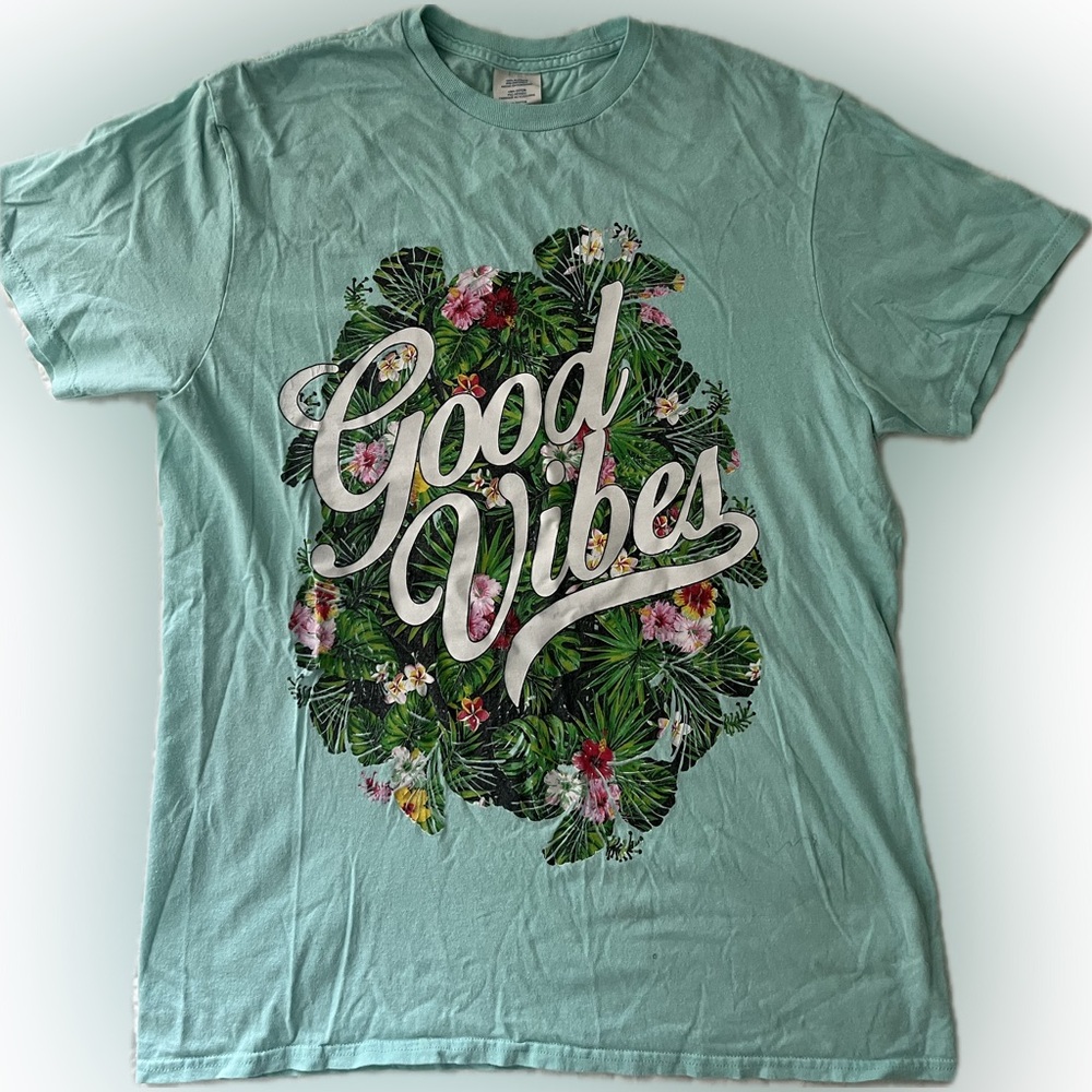 GOOD VIBES Tee.  100% Cotton. Vintage used condition.  Size M